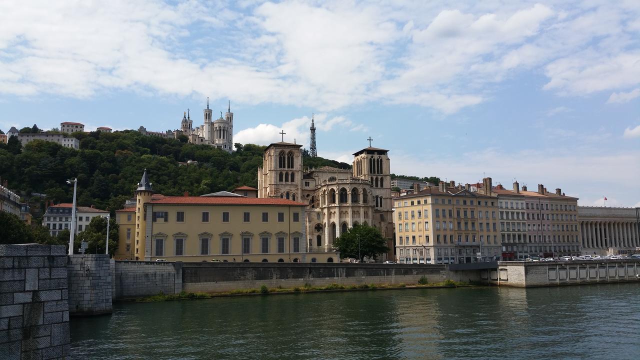 Hotelf1 Lyon Isle D'abeau Ouest St Exupery Saint-Quentin-Fallavier