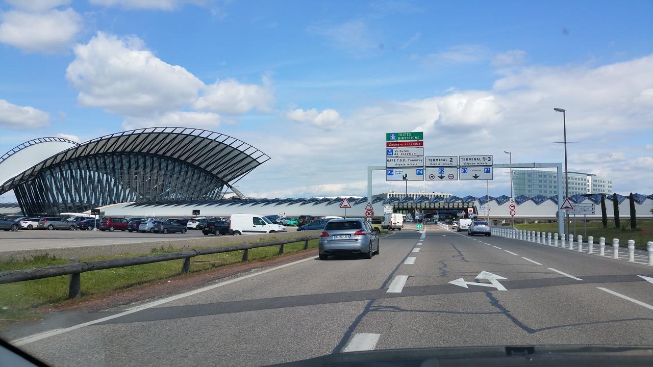 Hotelf1 Lyon Isle D'abeau Ouest St Exupery Hotel Saint-Quentin-Fallavier